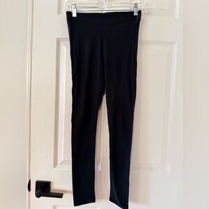 Sleek Black Women's Leggings